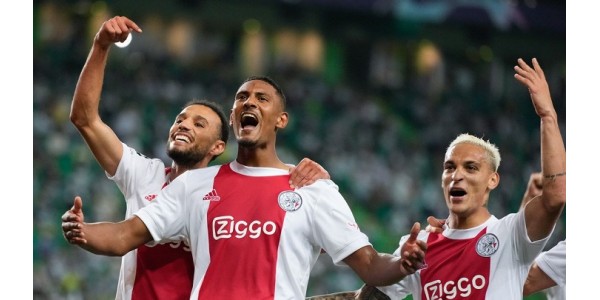 Gracze Ajaksu Amsterdam nie w Manchesterze United w tym roku